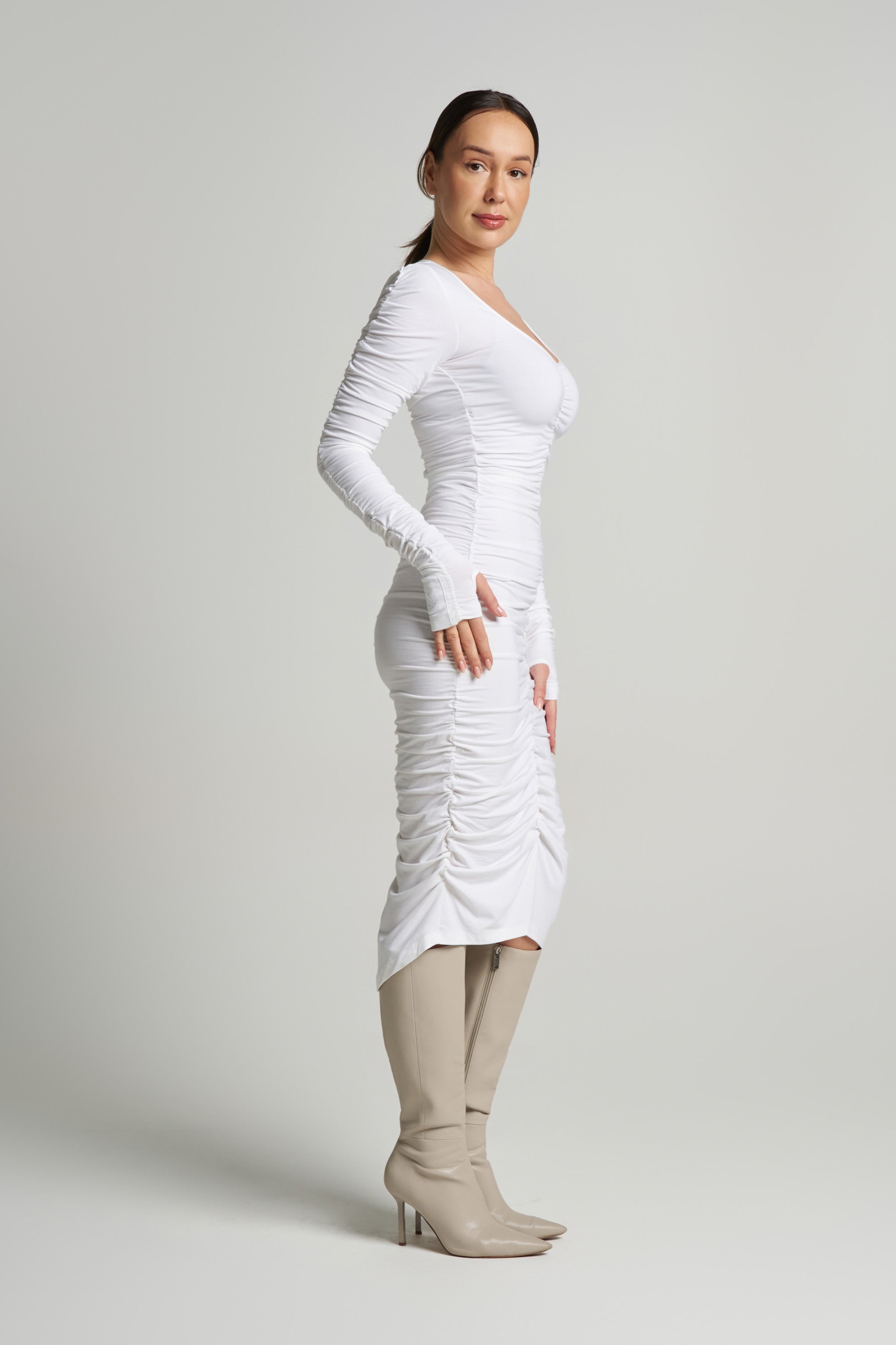 Viva Scoop Neck Ruched Dress (Vanilla)